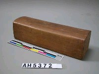 藏品(木枕頭)的圖片